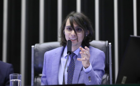 Projeto mantém cláusulas em renovações tácitas de contratos